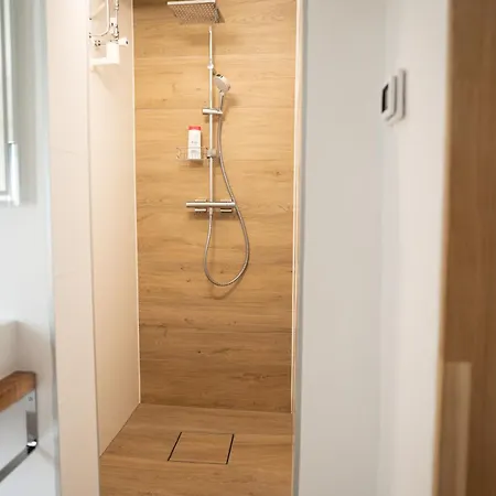Js Deluxe Apartment *
